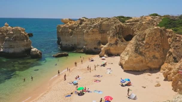 Vista Aérea Increíble Playa Praia Dos Paradinha Albufeira Algarve Portugal — Vídeos de Stock