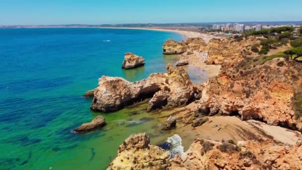 Widok Lotu Ptaka Plażę Praia Dos Tres Irmaos Alvor Algarve — Wideo stockowe