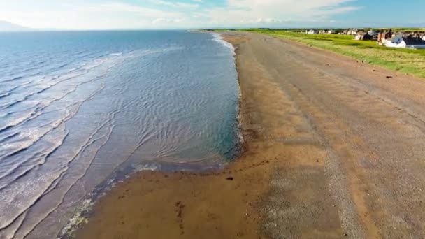 Widok Lotu Ptaka Plażę Allonby Village Dzielnicy Allerdale Kumbrii — Wideo stockowe