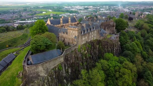 Dramatische Drone Luchtfoto Van Het Stirling Castle Tijdens Zonsondergang Scottland — Stockvideo