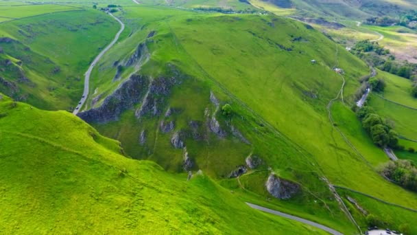 Drone View Winnats Pass Peak District National Park Derbyshire England — Stock video