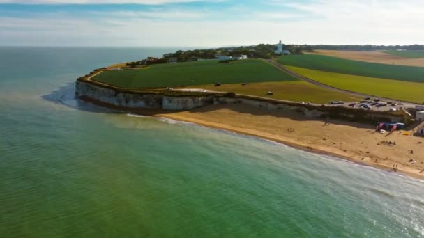 Drone Vista Aérea Praia Falésias Brancas Margate Inglaterra Reino Unido — Vídeo de Stock