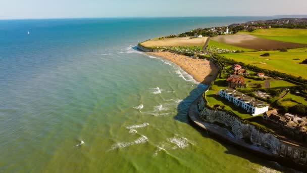 Drone Vista Aérea Playa Acantilados Blancos Margate Inglaterra Reino Unido — Vídeos de Stock