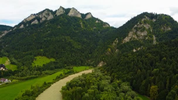 Tre Kronorna Massif Över Floden Dunajec Bergsregionen Slovakien — Stockvideo