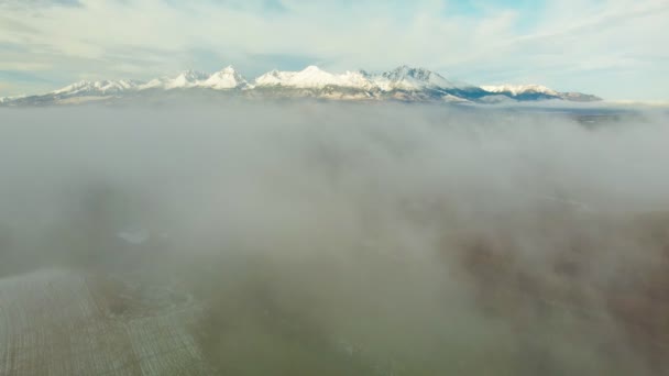 Drone Vista Ganovce Pueblo Con Vista Los Altos Tatras Eslovaquia — Vídeos de Stock