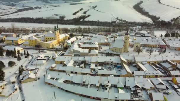 Luchtfoto Panorama Van Stad Podolinec Winter Slowakije Buurt Van Hoge — Stockvideo