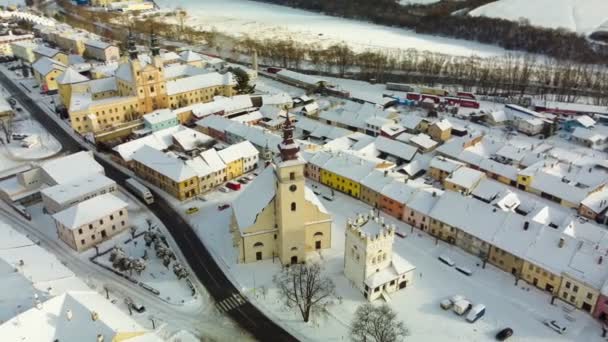 Luchtfoto Panorama Van Stad Podolinec Winter Slowakije Buurt Van Hoge — Stockvideo