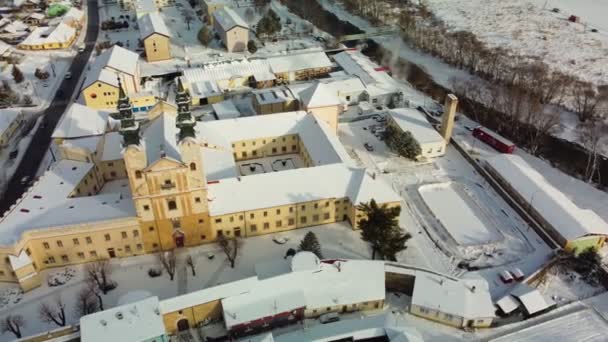 Luchtfoto Panorama Van Stad Podolinec Winter Slowakije Buurt Van Hoge — Stockvideo