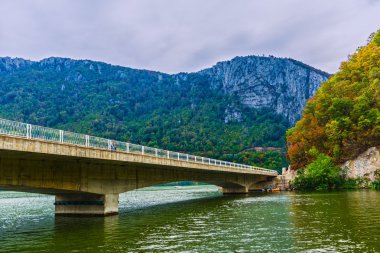 Romanya Tuna köprü