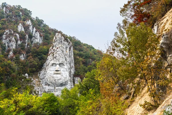Decebal skalní socha na Dunaji — Stock fotografie