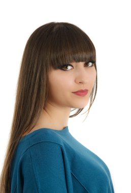 Studio beyaz bac izole uzun saçlı güzel bir kadın