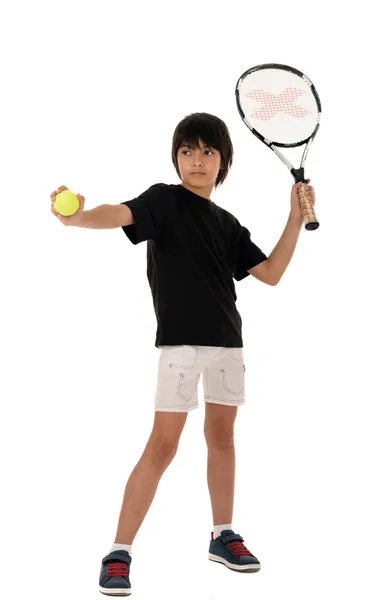 Whit üzerinde izole bir tenis raketi ile yakışıklı bir çocuk portresi — Stok fotoğraf