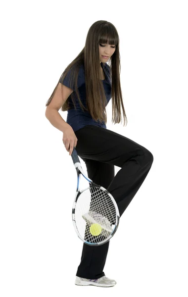 Une jolie joueuse de tennis sportive isolée sur un dos blanc — Photo