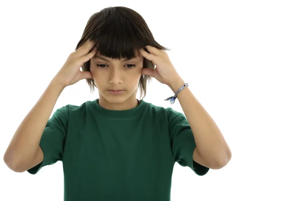 Gros plan d'un adolescent avec un mal de tête, isolé sur un b blanc — Photo