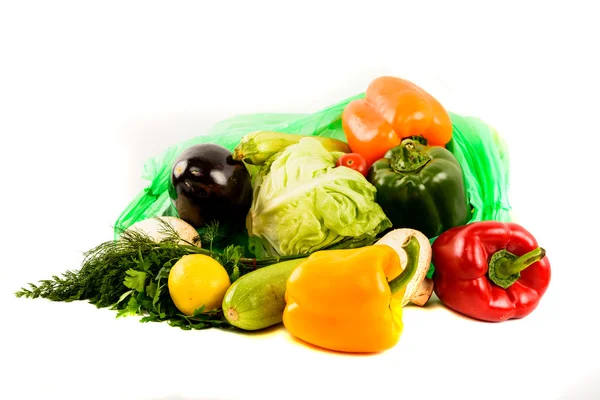 Verscheidenheid van groenten geïsoleerd op wit — Stockfoto