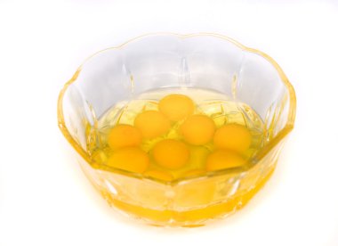 bir cam kasede bıldırcın yumurtası