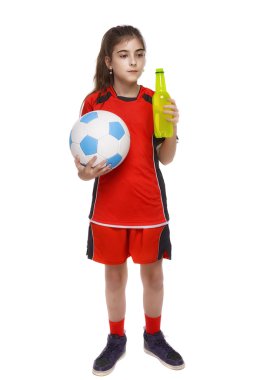 sevimli genç futbol oyuncu duraklatma nemlendirici.