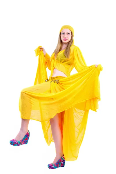 Attraente donna in costume tradizionale zingaro — Foto Stock