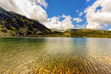 fagaras mounta dağlık bir buzul Gölü ile peyzaj