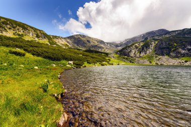 fagaras mounta dağlık bir buzul Gölü ile peyzaj