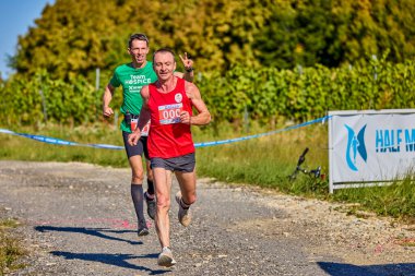 26 Eylül 2021: Romanya, Marcea, yarışma versiyonu no. Bir. Yerel bir spor, 12 km 'lik bir yarış. yarışmadan resimler.