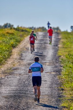 26 Eylül 2021: Romanya, Marcea, yarışma versiyonu no. Bir. Yerel bir spor, 12 km 'lik bir yarış. yarışmadan resimler.