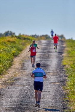 26 Eylül 2021: Romanya, Marcea, yarışma versiyonu no. Bir. Yerel bir spor, 12 km 'lik bir yarış. yarışmadan resimler.