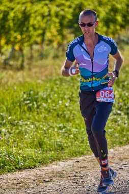 26 Eylül 2021: Romanya, Marcea, yarışma versiyonu no. Bir. Yerel bir spor, 12 km 'lik bir yarış. yarışmadan resimler.
