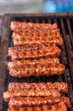 geleneksel yemekleri köfte ızgara 