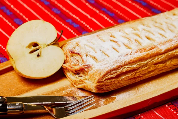 Apple Pie Wooden Plate Ready Eaten — Stock Photo, Image