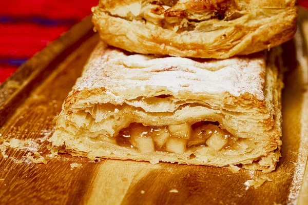 Apple Pie Wooden Plate Ready Eaten — Stock Photo, Image