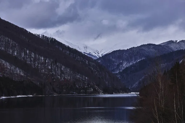 Schöne Landschaft Mit Bergsee Winter — Stockfoto