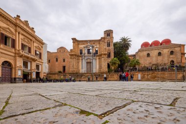 Palermo, Sicilya İtalya Mart-19-2022. Kentin turistik merkezli görüntüleri.