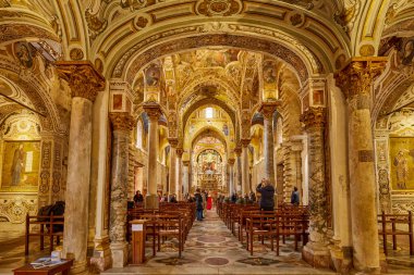 Palermo, Sicilya İtalya Mart-19-2022. Kentin turistik merkezli görüntüleri.