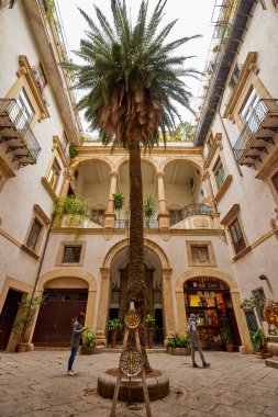 Palermo, Sicilya İtalya Mart-19-2022. Kentin turistik merkezli görüntüleri.