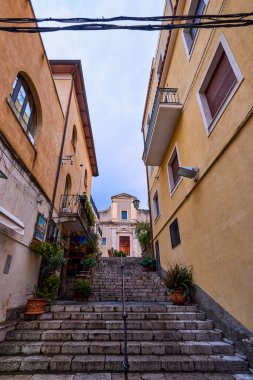 Taormina, Sicilya - İtalya - 19 Mart 2022: Taormina sokaklarının resimleri, şehrin turistik yerleri ve sembolleri