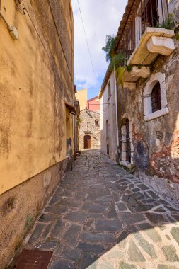 Taormina, Sicilya - İtalya - 19 Mart 2022: Taormina sokaklarının resimleri, şehrin turistik yerleri ve sembolleri