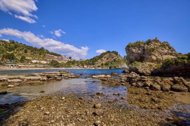 Taormina, Sicilya - İtalya - 19 Mart 2022: Taormina sokaklarının resimleri, şehrin turistik yerleri ve sembolleri