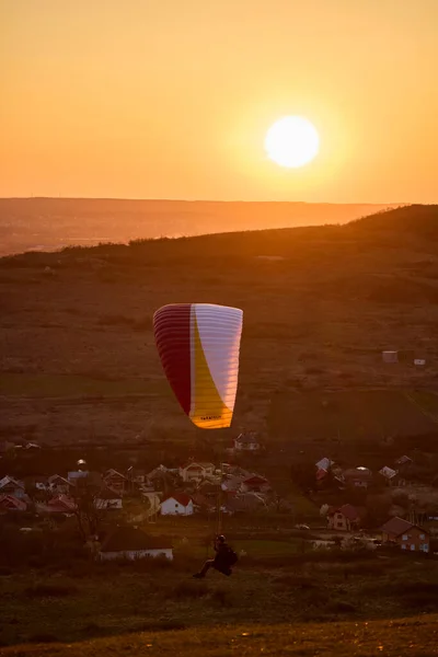 Valeni Arges Roumanie Avril 2022 Entraînement Soirée Certains Amateurs Parachutisme — Photo