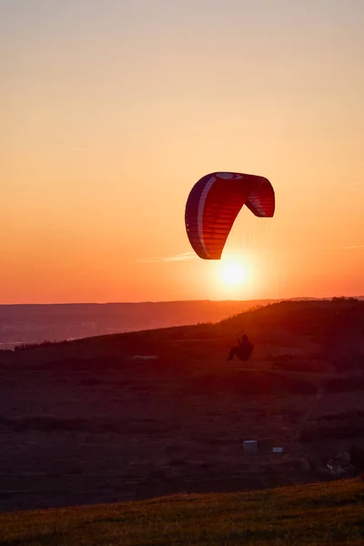 Valeni Arges Roemenië April 2022 Avondtraining Van Enkele Parachutespringliefhebbers Bij — Stockfoto