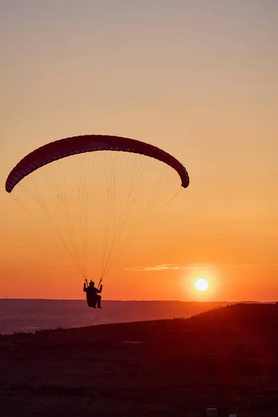 Valeni Arges Romania April 2022 Kveldstrening Noen Fallskjermentusiaster Ved Solnedgang – stockfoto