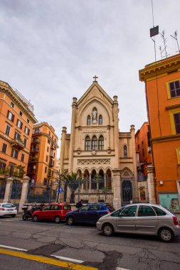 Roma İtalya 28 Mart 2022: Roma 'da bir bahar günü binalar ve mimari ile görüntüler, ünlü manzaralar.