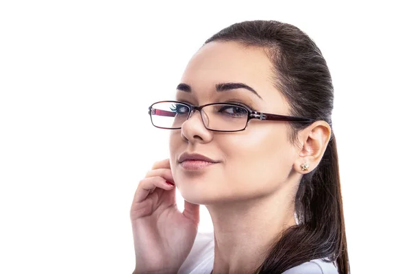 Retrato Una Mujer Con Gafas Sobre Fondo Blanco — Foto de Stock