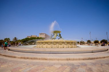 Valletta, Malta 08 Temmuz 2022. Malta 'nın başkenti Valletta' da çeşitli turistik merkezli resimler.