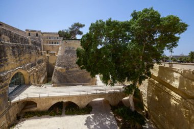 Valletta, Malta 08 Temmuz 2022. Malta 'nın başkenti Valletta' da çeşitli turistik merkezli resimler.