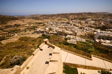 Gozo Adası, Malta 7 Temmuz 2022. Malta 'nın Gozo adasındaki çeşitli turistik yerlerin görüntüleri.