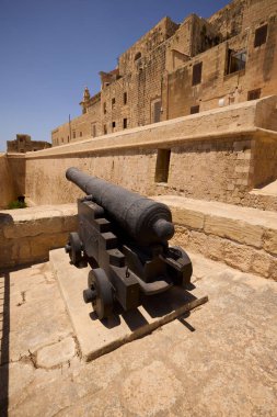 Gozo Adası, Malta 7 Temmuz 2022. Malta 'nın Gozo adasındaki çeşitli turistik yerlerin görüntüleri.