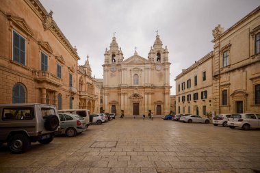 Mdina 09 Temmuz 2022 Malta devletinin eski başkenti Mdina 'dan görüntüler. Mdina ya da Medine 'de ve Malta L-Imdina' da Fenike Melitta 'sında antik bir şehirdir..