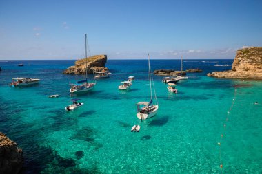 Comino, Malta 11 Temmuz 2022. Ünlü Mavi Göl 'ün görüntüleri. Malta.