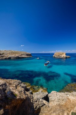 Comino, Malta 11 Temmuz 2022. Ünlü Mavi Göl 'ün görüntüleri. Malta.